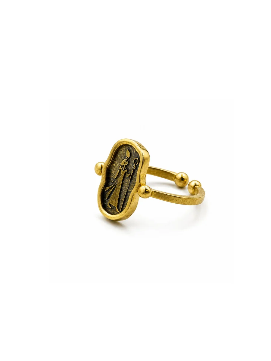 The Golden Oracle Ring